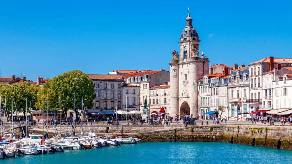 Voir le Vieux-Port est une des choses à faire à La Rochelle.