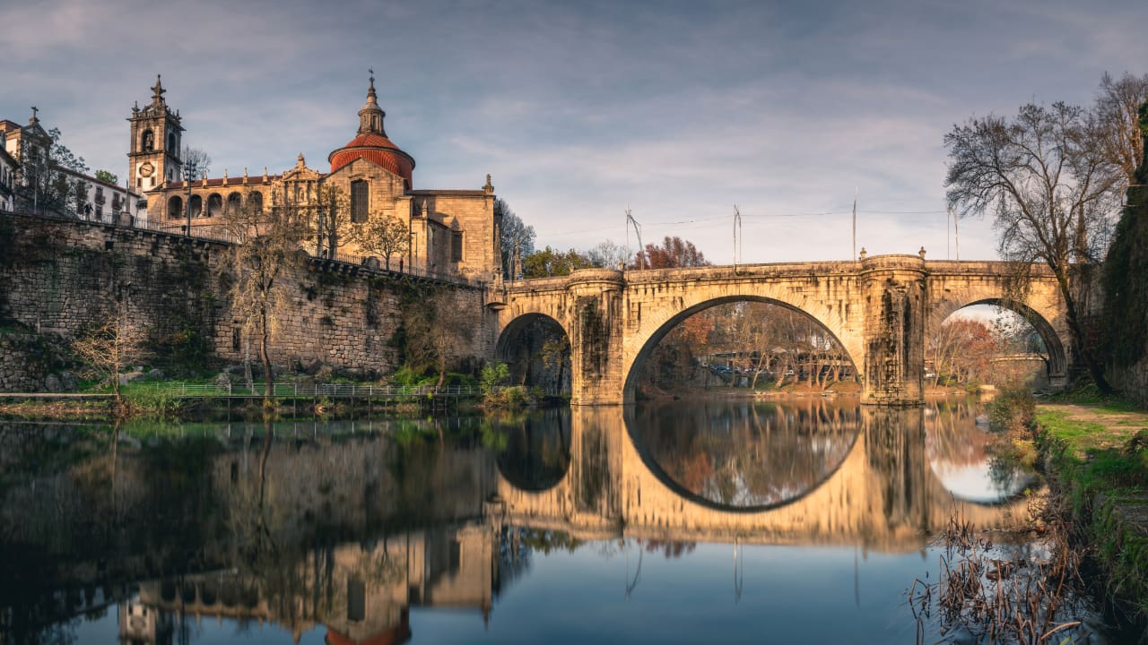 Amarante et ses belles églises, dans la vallée du Douro.